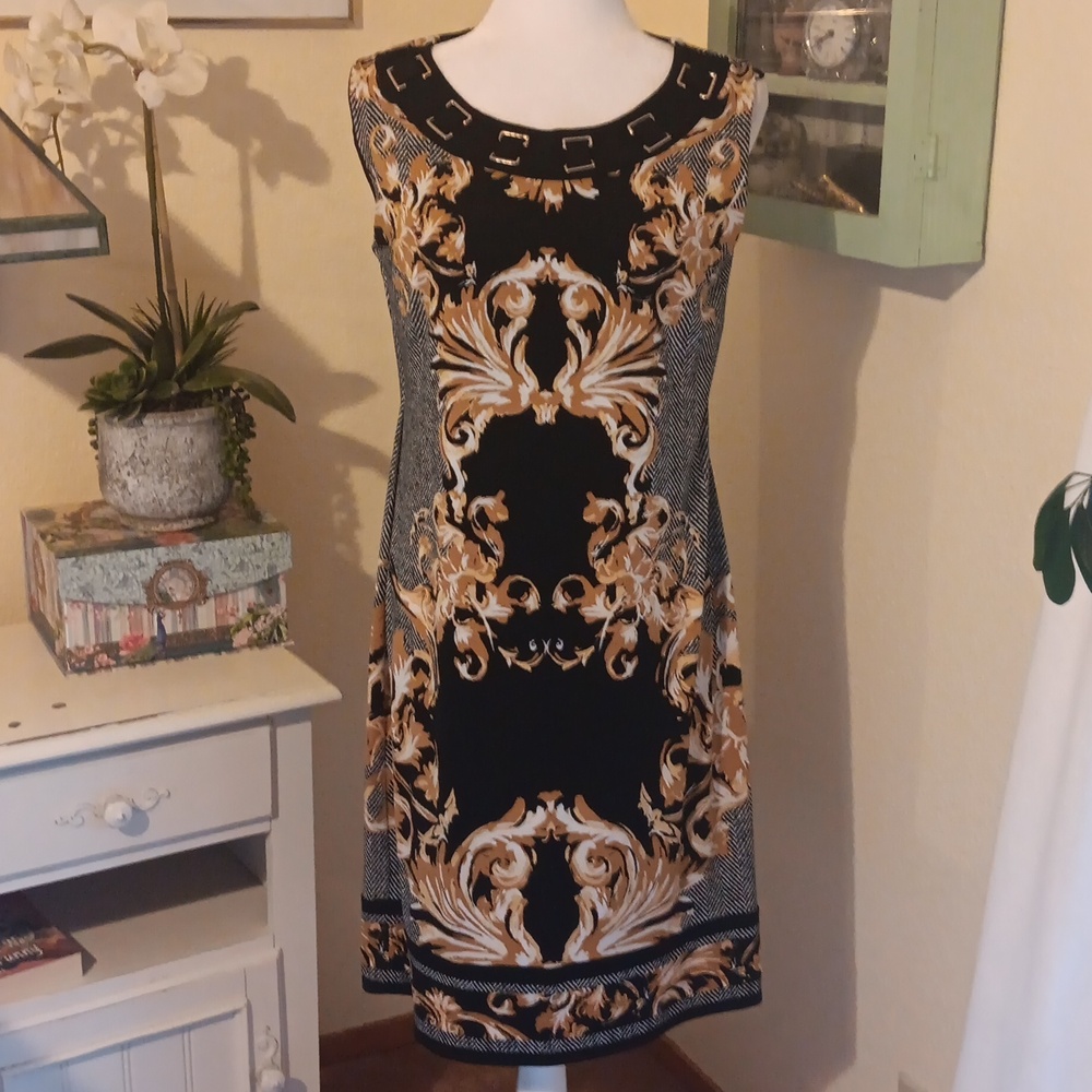 JM Collection Shift Dress. Arabesque. Houndstooth.